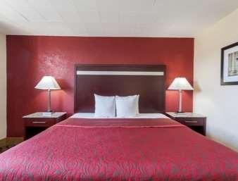 Comfort Philadelphia International Airport West 2* Chester